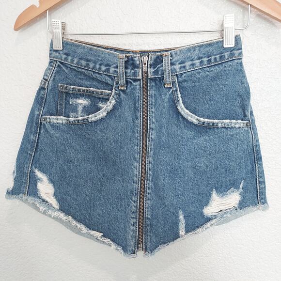 Carmar Denim Distressed Skirt Size 25 - Picture 2 of 9